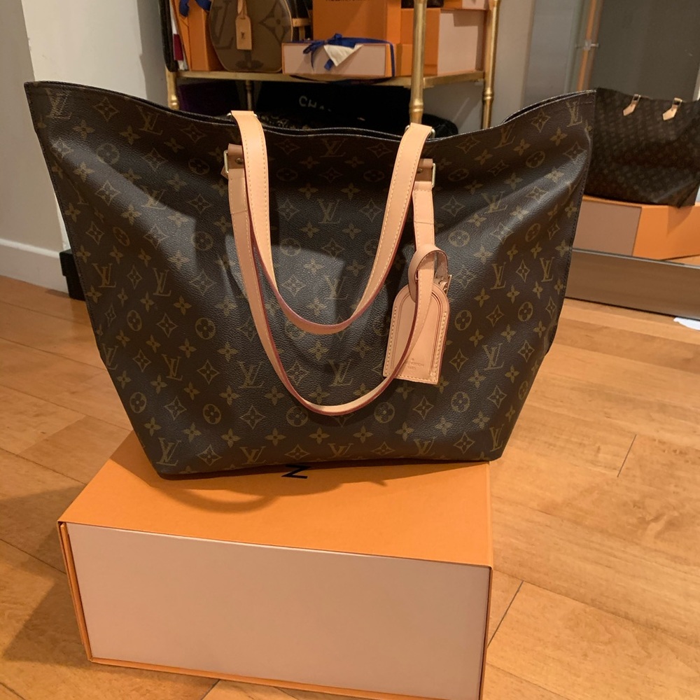 - Louis Vuitton All- In MM